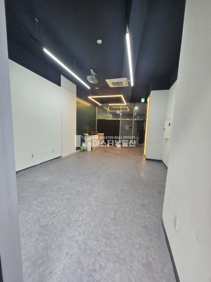 경기 성남중원구 상대원동 센터엠 후문 산책로 연결된 상가및 사무실임대 매매 매물번호 10876 사진 3
