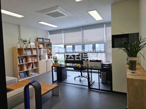 경기 성남중원구 상대원동 성남센트럴비즈타워2차동 신축지산 전용77p 인테리어최상 매매 매물번호 10988 사진 3