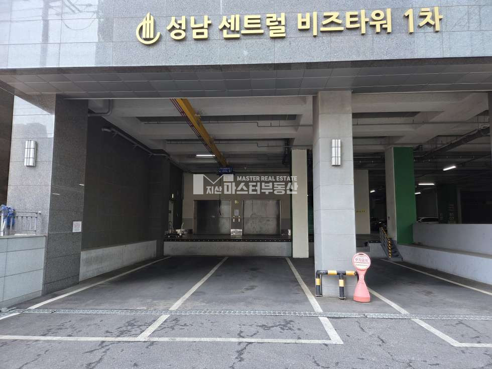 경기 성남중원구 상대원동 성남센트럴비즈타워1차동 실사용40p 이상사용가능, 풀인테리어 매매 매물번호 10730 사진 4