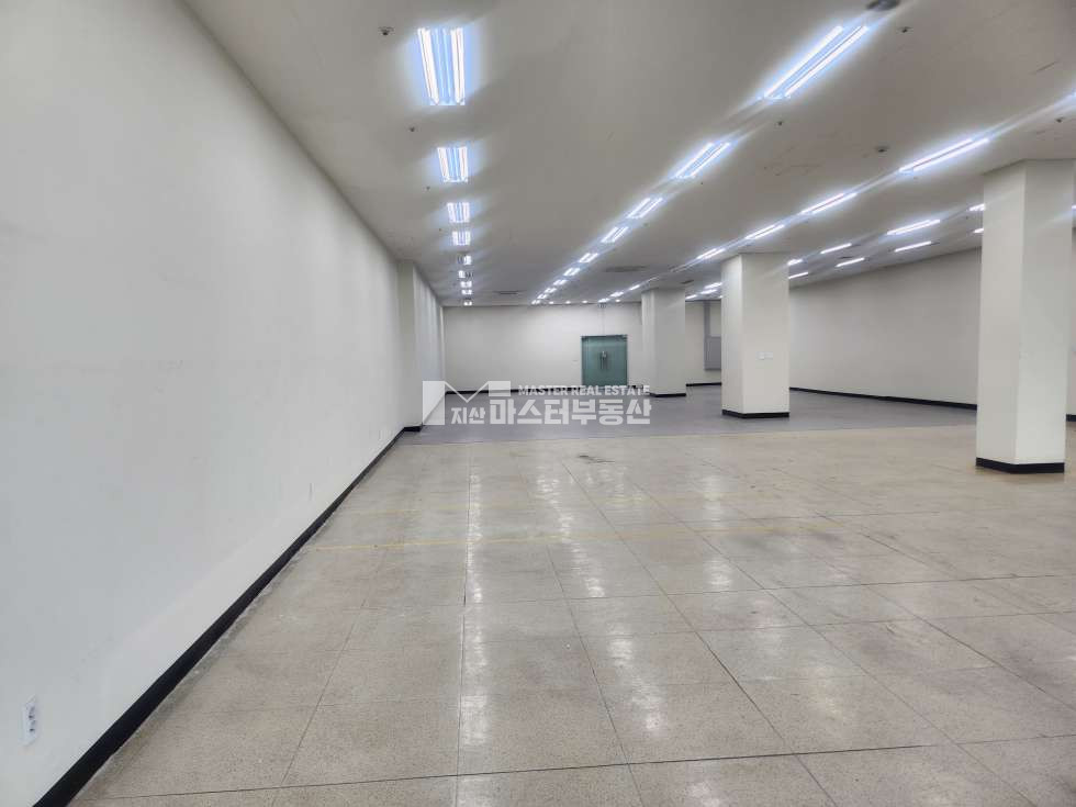 경기 성남중원구 상대원동 크란츠테크노동 대원사거리 입지 최고, 드라이브인호실 월세 매물번호 10605 사진 3