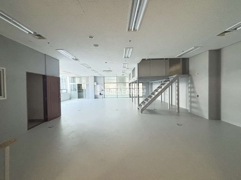 경기 성남중원구 상대원동 드라이브인, 리모델링 완료, 복층,높은층고 매매 매물번호 11005 사진 1