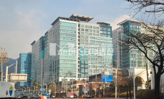 경기 성남중원구 상대원동 테크센터동 테크동 드라이브인호실 전용46평 사무실 매매 매물번호 10062 사진 1