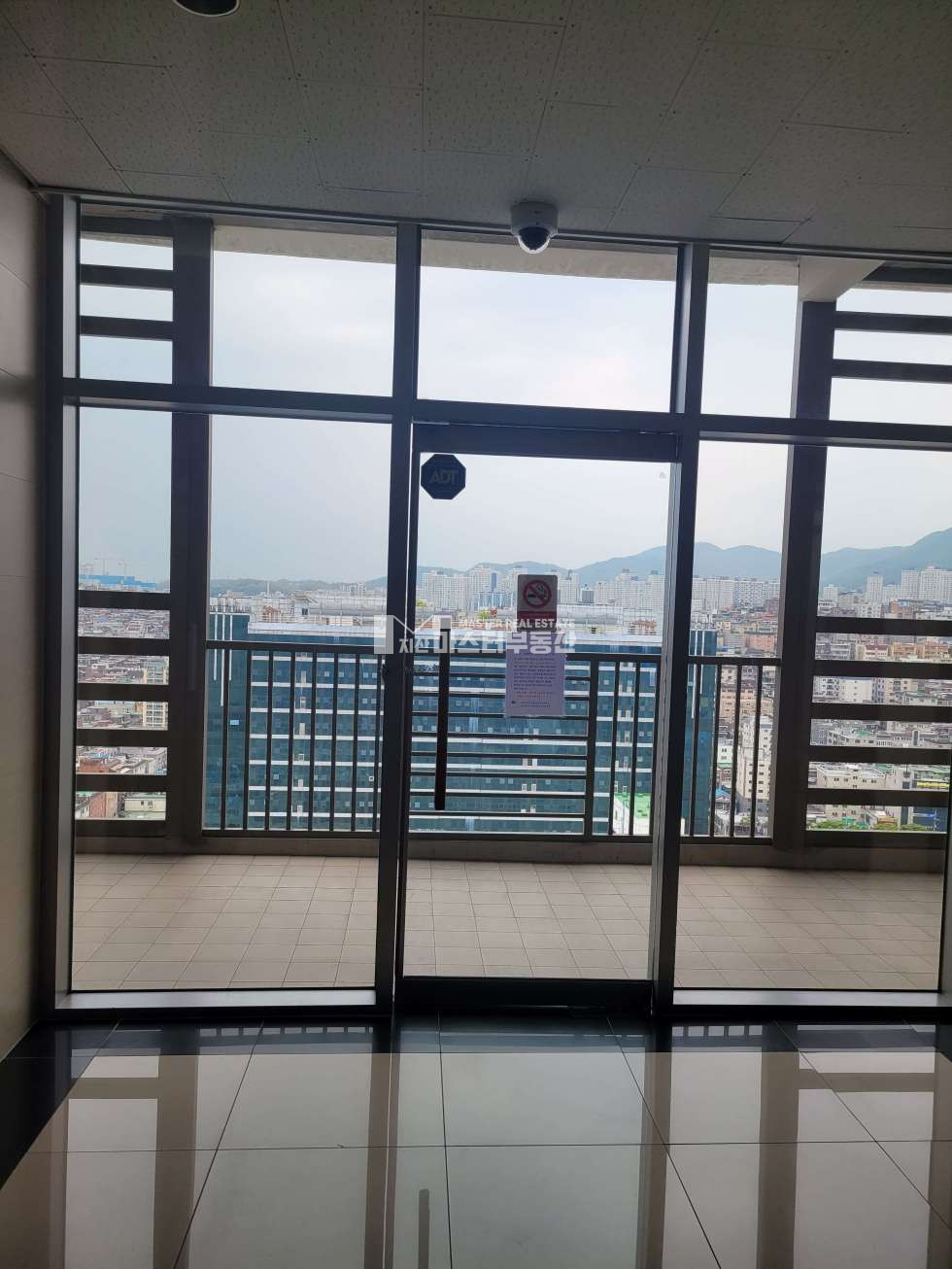 경기 성남중원구 상대원동 대원사거리 전용246 입지좋고 룸인테리어된 사무실 월세 매물번호 10458 사진 3