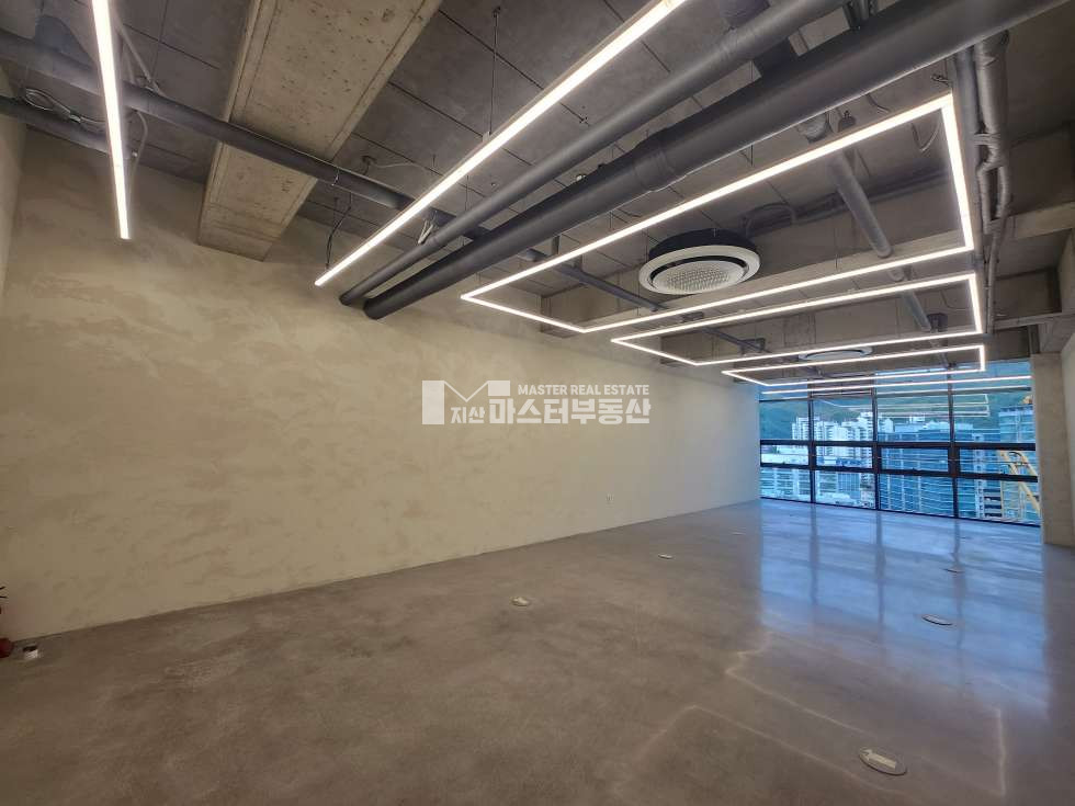 경기 성남중원구 상대원동 성남SKV1tower동 로열층 베란다확장, 트렌디한 인테리어 매매 매물번호 10530 사진 4