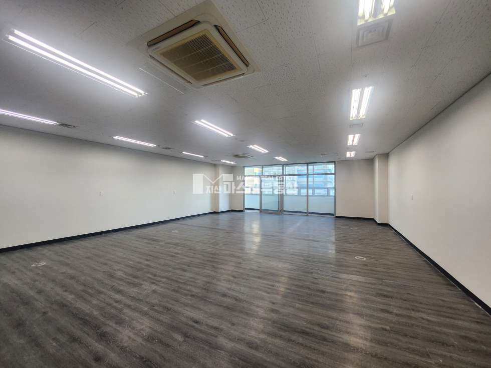 경기 성남중원구 상대원동 성남우림라이온스밸리5차동 한개층 전체사용, 깔끔하고 따스한 호실 매매 매물번호 10608 사진 2